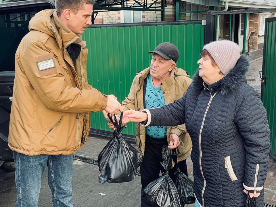 Центр помощи Единой России продолжает системную гуманитарную работу в Белгородской области Центр помощи Единой России продолжает системную гуманитарную работу в Белгородской области