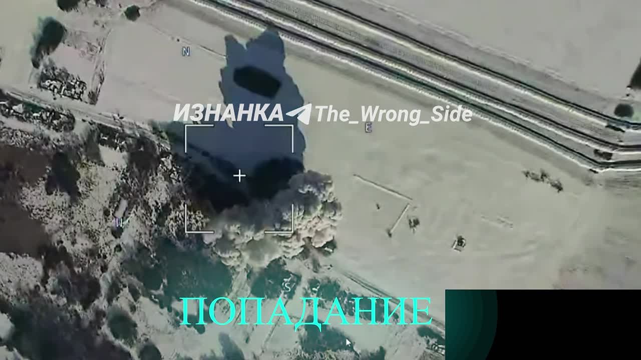 На кадрах ОК нанесение комбинированного ракетно-дронового удара по месту размещения РСЗО "HIMARS" и КП ВСУ в районе н.п. Юрченково Харьковской области