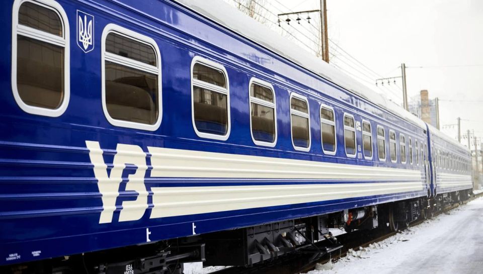 В Сумской и Черниговской областях зафиксированы новые обстрелы железнодорожной инфраструктуры: повреждены локомотив и контактная сеть