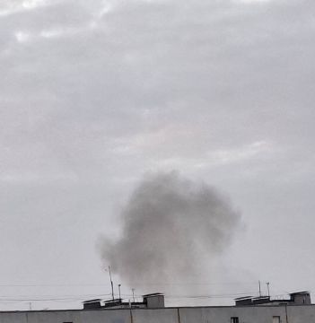 Дым после прилёта на Салтовке в Харькове