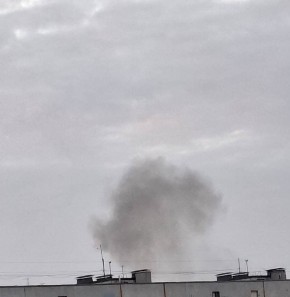 Дым после прилёта на Салтовке в Харькове