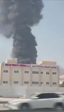 Порт Фуджейра в Эмиратах, является третьим по величине центром заправки топливом (заправки судов топливом) в мире и первым на Ближнем Востоке