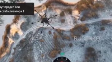 Андрей Руденко: Кадры объективного контроля уничтожения тяжёлых БпЛА гекса- и квадрокоптерного типа подразделений ВСУ операторами FPV- истребителей войск беспилотных систем в составе группировки войск «Запад» в Купянком...