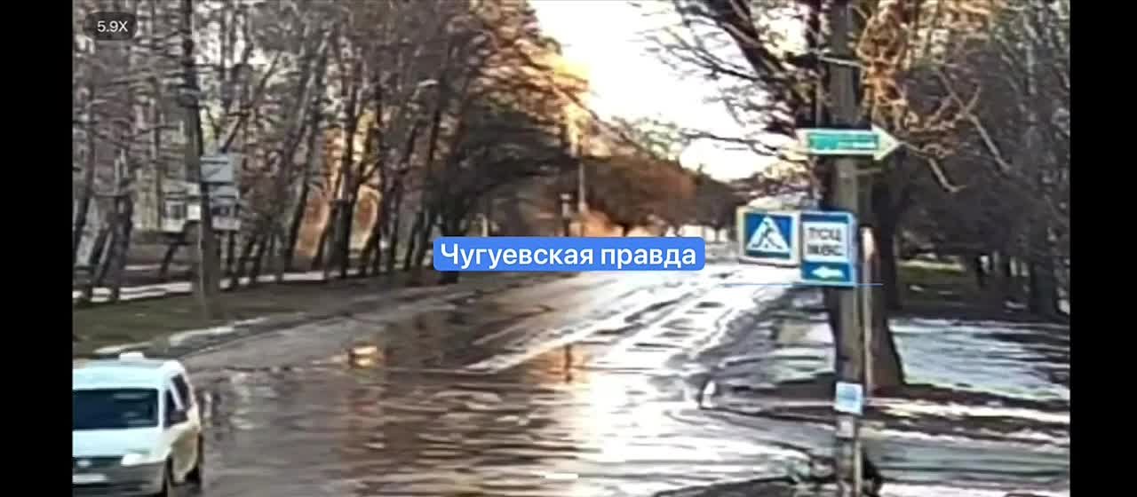 Крепкий прилёт ударного дрона ВС РФ по располаге боевиков ВСУ в Чугуеве Харьковской области