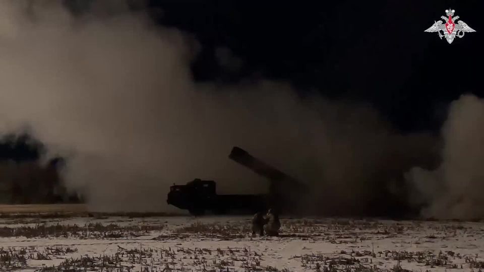 Работа расчёта РСЗО «Торнадо-С» группировки войск «Запад» по противнику в лесном массиве в районе населенных пунктов Ковшаровка и Новоосиново