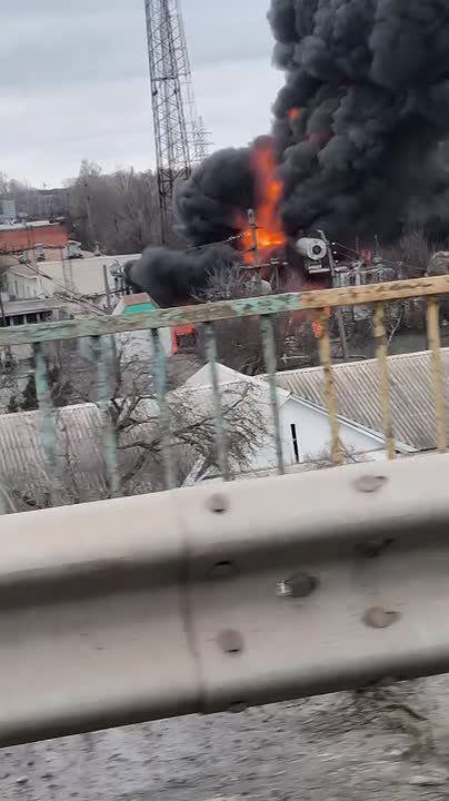 Харьковская область. Кадры как горит одна из электроподстанций