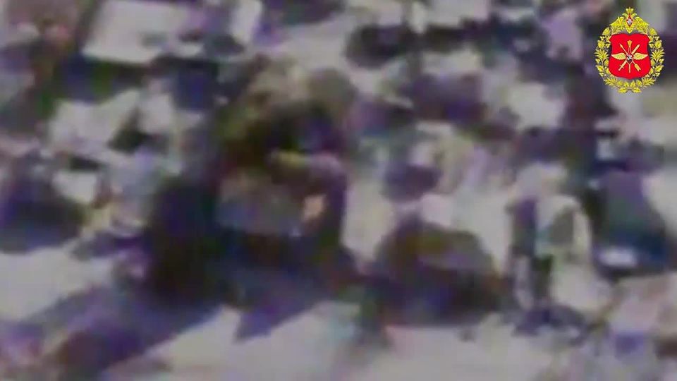 Минобороны России: 00:00 Операторы БПЛА группировки «Восток» пресекли попытки прорыва диверсионных групп ВСУ к передовым позициям в Запорожской области