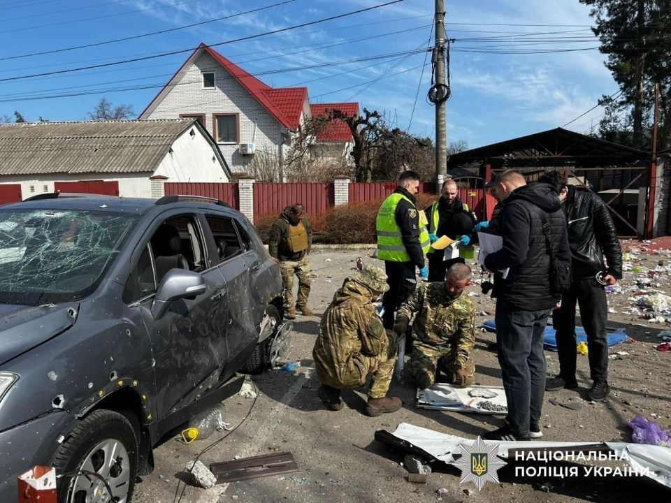 Сегодня в Буче, Киевской области, пытались взорвать полицейских Сегодня в Буче, Киевской области, пытались взорвать полицейских