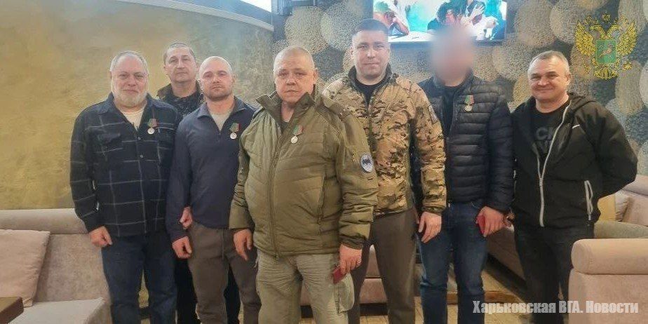 Харьковчане, служащие в подразделениях ЛНР и отличившиеся в ходе спецоперации, в том числе на Харьковском направлении, были награждены медалями "За участие в Харьковском сопротивлении" Харьковчане, служащие в подразделениях ЛНР и отличившиеся в ходе спецоперации, в том числе на Харьковском направлении, были награждены медалями "За участие в Харьковском сопротивлении"
