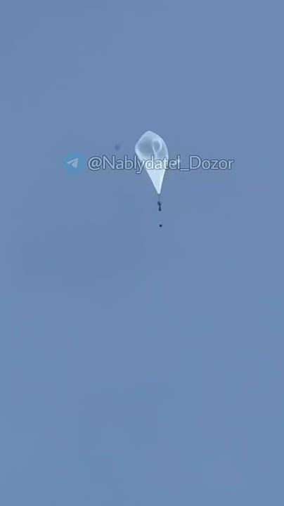 Взрывы и шок в Харькове: "пилот беспилотника" выпрыгнул с парашютом после атаки