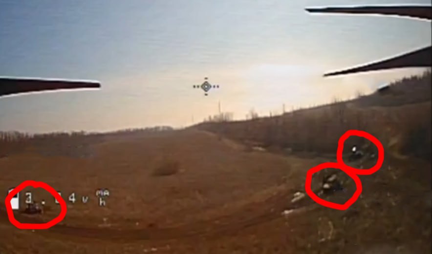 Количество потерь техники ВСУ из-за минирования прифронтовых дорог продолжает расти Количество потерь техники ВСУ из-за минирования прифронтовых дорог продолжает расти