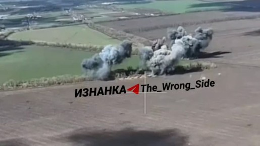 Авиаудары экипажей Су-34 крылатыми авиабомбами ФАБ-500 М62 с УМПК по всушникам в н.п. Воздвижевка Запорожской области, и в Терновой Харьковской области