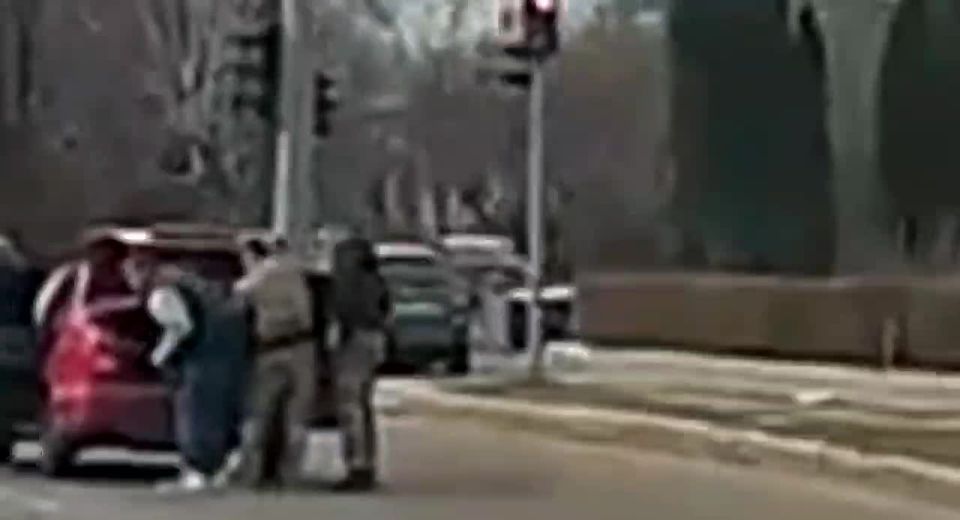 � ������ �������� �������� �� ����� � ������ � ��������� ��� ������ ����������� �����