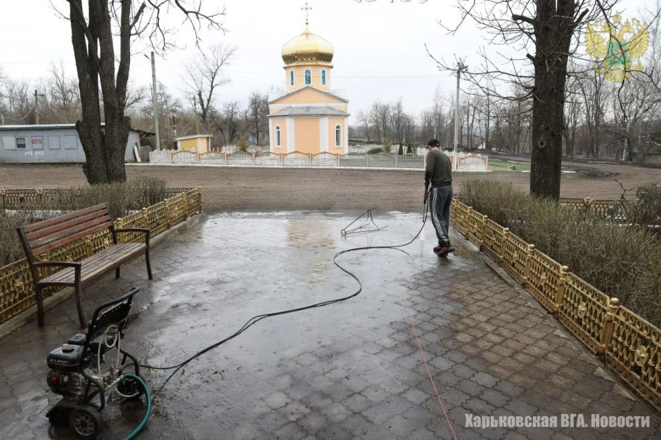 В освобождённых населённых пунктах Харьковской области началась предпраздничная уборка В освобождённых населённых пунктах Харьковской области началась предпраздничная уборка