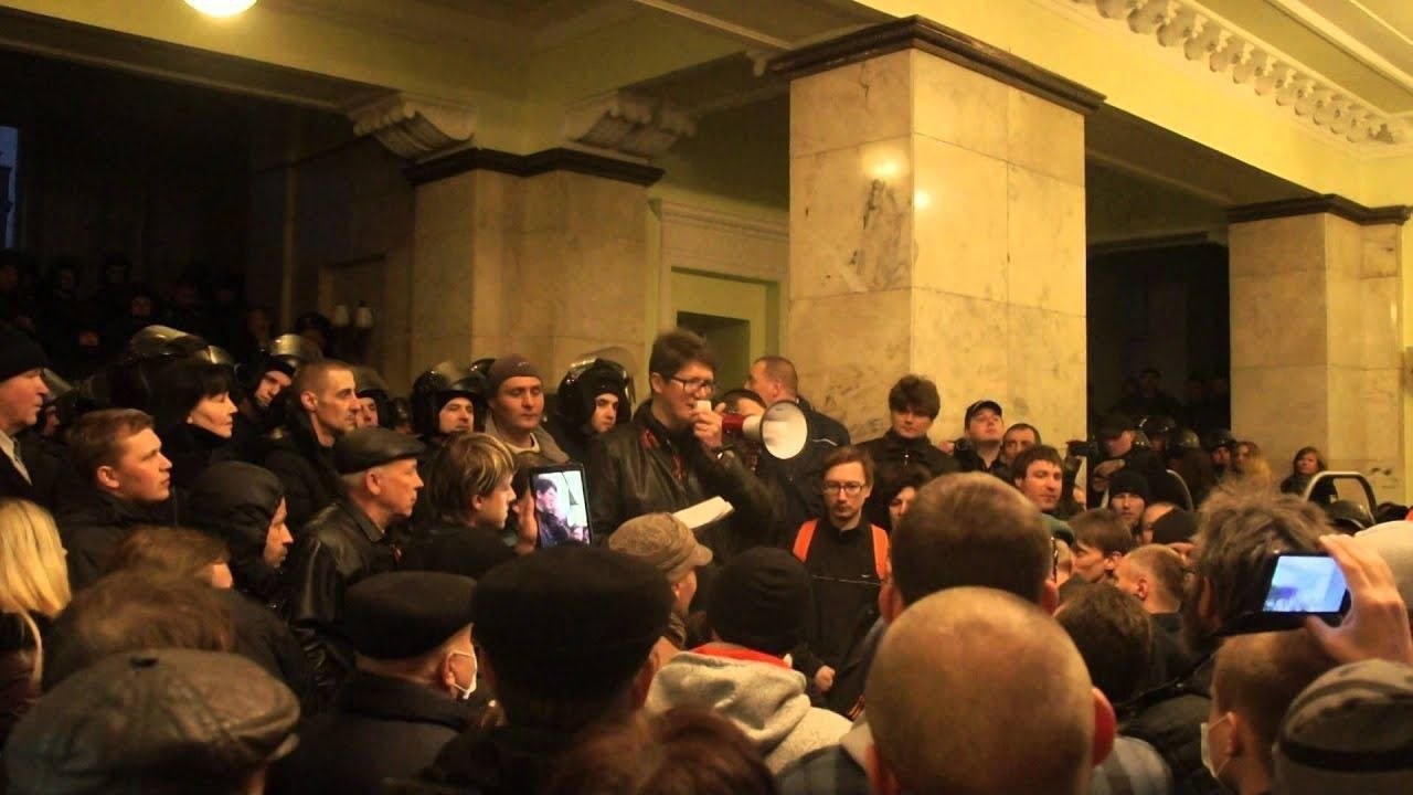 12 лет назад в Харькове прошла череда событий, именуемая впоследствии "Русской весной" 12 лет назад в Харькове прошла череда событий, именуемая впоследствии "Русской весной"