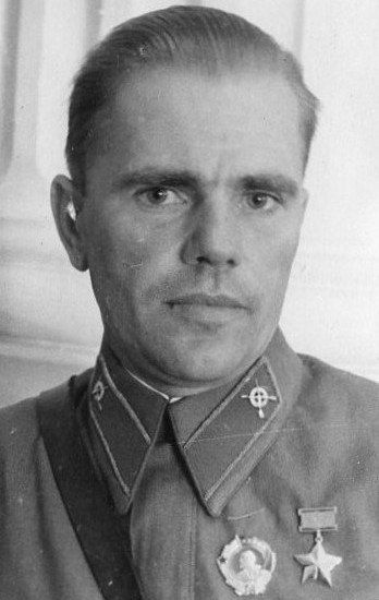 ���� ������������ �������� 23 .11.1903 � 22.12.1990 ��������� �������, ����� ���������� �����