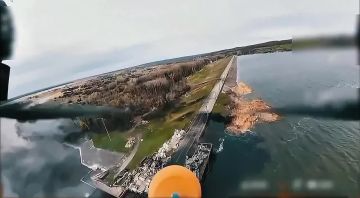 Глава Харьковской ОВА Синегубов, сообщил об повторном ударе шестью ФАБами с УМПК по дамбе в районе н.п. Печенеги Харьковской области