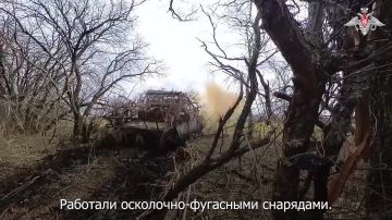 Минобороны России: Экипаж танка Т-80БВМ группировки «Север» уничтожил опорные пункты и живую силу подразделений ВСУ в Харьковской области