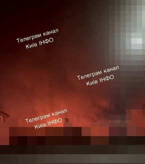 Киев в огне после прилётов: появляются новые кадры