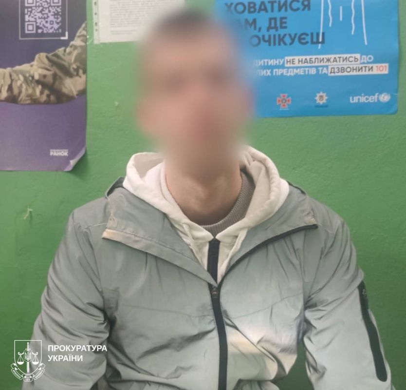 г. Харьков:. В Салтовском районе какие-то долбодятлы подорвали гранату возле магазина по улице Тракторостроителей г. Харьков:. В Салтовском районе какие-то долбодятлы подорвали гранату возле магазина по улице Тракторостроителей