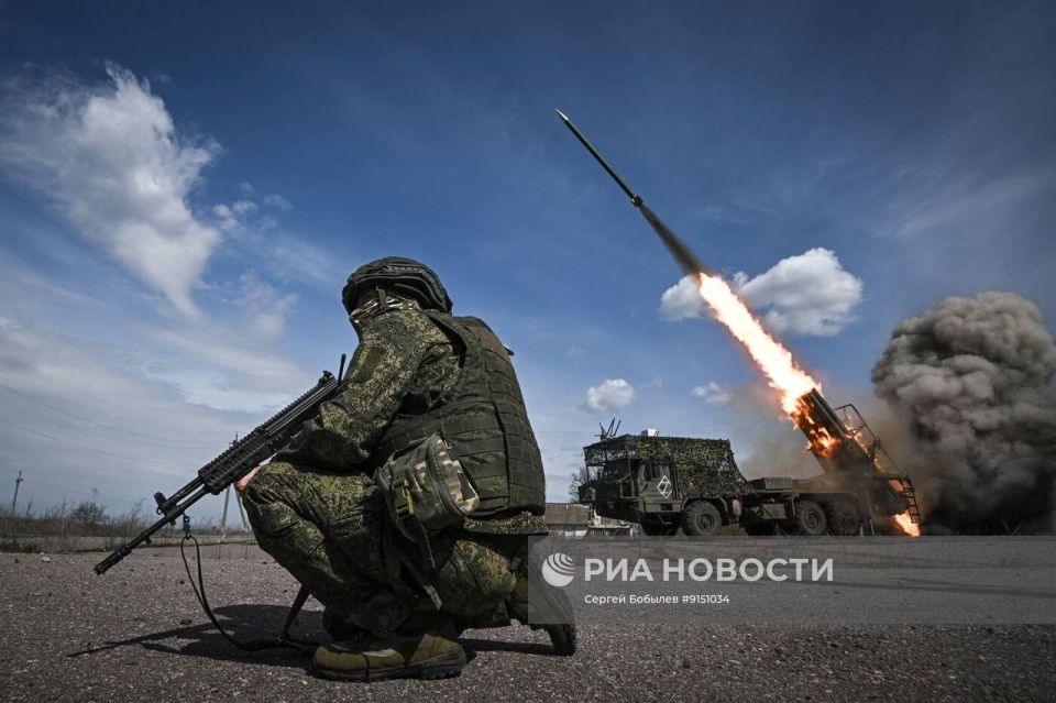 Боевая работа экипажа РСЗО "Ураган-1" на купянском направлении Боевая работа экипажа РСЗО "Ураган-1" на купянском направлении