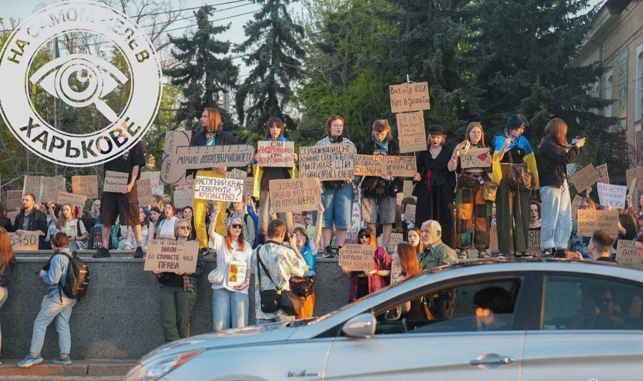 Откуда вы только повылазили? Откуда вы только повылазили?