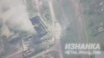 Удары ВКС РФ по порядку:. удар ФАБ-3000 по ПУ БпЛА 3 обр НГУ в н.п. Межевая Днепропетровская области;