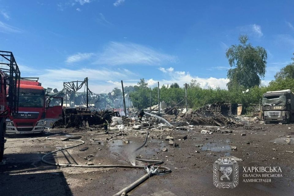 Последствия ударов Торнадо-С в Деркачах Харьковской области Последствия ударов Торнадо-С в Деркачах Харьковской области