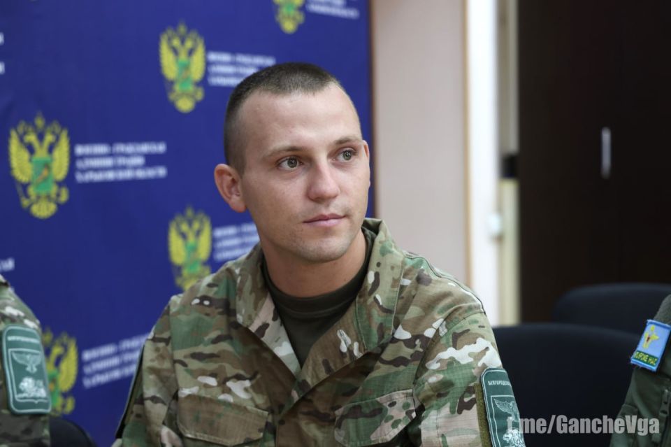 Виталий Ганчев: В преддверии Дня России наградил отличившихся бойцов «Барс-Белгород» и участников харьковского сопротивления медалью «За воссоединение Харьковской области с Россией» Виталий Ганчев: В преддверии Дня России наградил отличившихся бойцов «Барс-Белгород» и участников харьковского сопротивления медалью «За воссоединение Харьковской области с Россией»