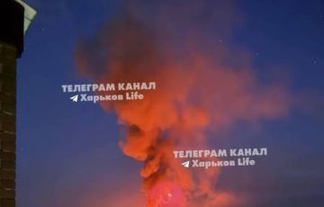 В Харькове после прилёта разгорается пожар
