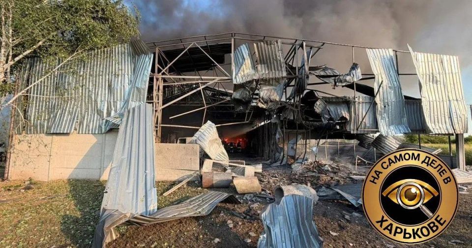 Сегодня утром БПЛА «Герань-2» нанесли ударпо складу в селе Безруки Харьковской области (координаты: 50.173233, 36.122818) Сегодня утром БПЛА «Герань-2» нанесли ударпо складу в селе Безруки Харьковской области (координаты: 50.173233, 36.122818)