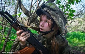 18-летняя Диана подписала контракт «18-24» и попала в 19-й армейский корпус, который воюет на Константиновском направлении