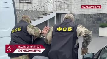 ФСБ пресекла попытку украинских спецслужб организовать серию терактов через почтовые отправления военным Злоумышленники планировали замаскировать взрывчатку под парфюмерию и разослать её через «Почту России». Для этого был...