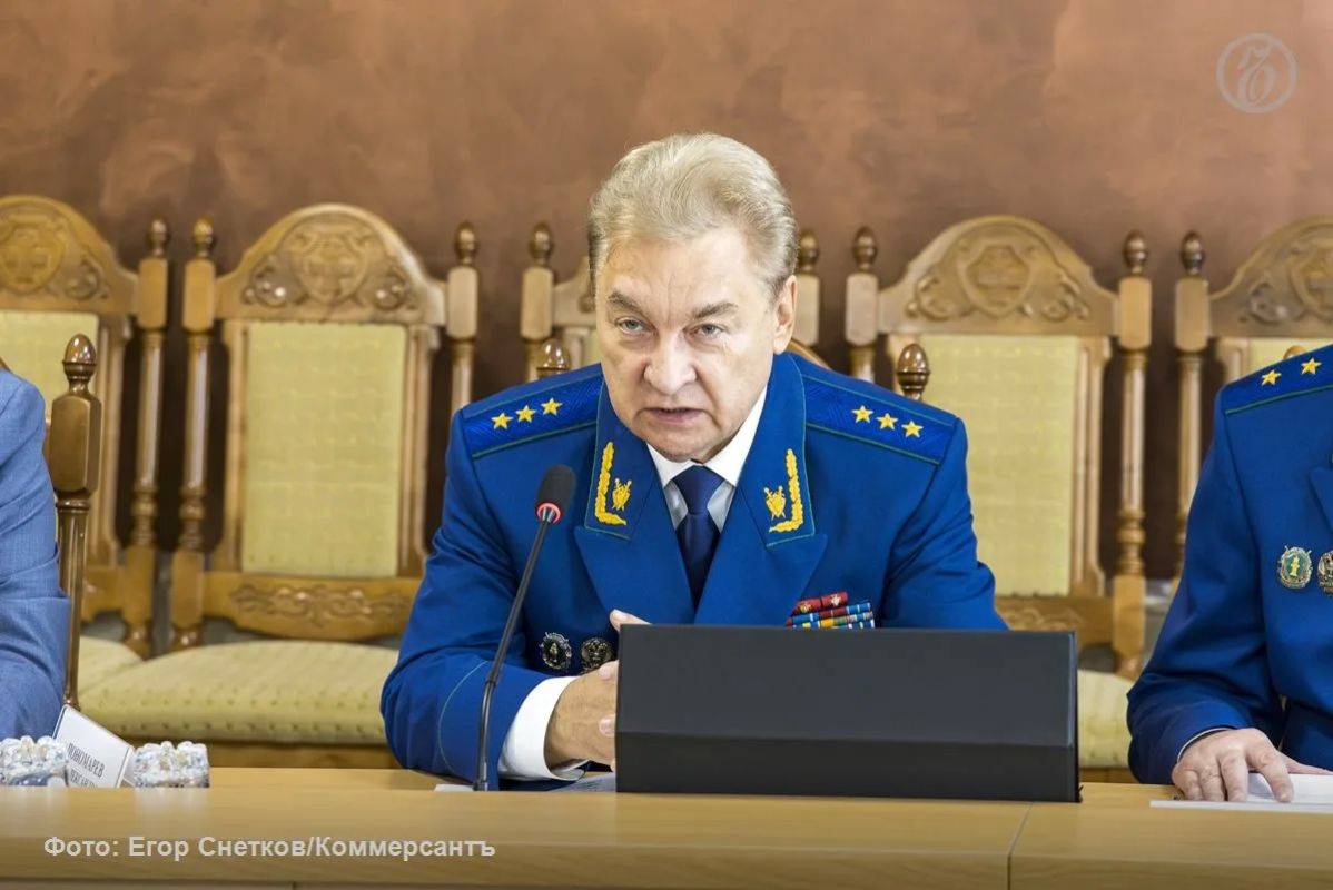 «Имеются вопросы декриминализации ЖКХ»: новый воронежский прокурор Сергей Филипенко представился коллективу и элитам «Имеются вопросы декриминализации ЖКХ»: новый воронежский прокурор Сергей Филипенко представился коллективу и элитам