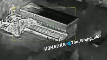 Уничтожение "Геранями" склада БПЛА ВСУ в Харьковской области