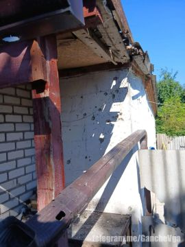 Виталий Ганчев: Боевики киевского режима, применяя БПЛА, атаковали три населённых пункта на освобождённой территории Харьковской области