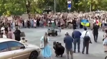Каждый майдан на Украине традиционно заканчивается вот этим))