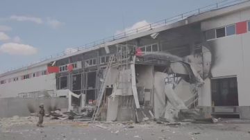 Александр Коц: Вам "Бандероль"!. Удар по складу Новой почты в Харькове