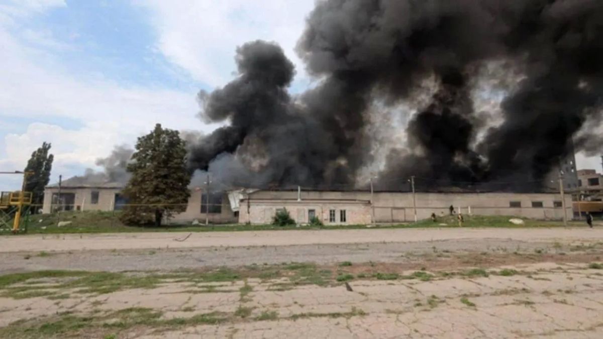 ВКС РФ нанесли удар по хлебоприёмному предприятию в населённом пункте Савинцы Харьковской области ВКС РФ нанесли удар по хлебоприёмному предприятию в населённом пункте Савинцы Харьковской области