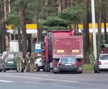 Дави своих, чтобы чужие боялись!