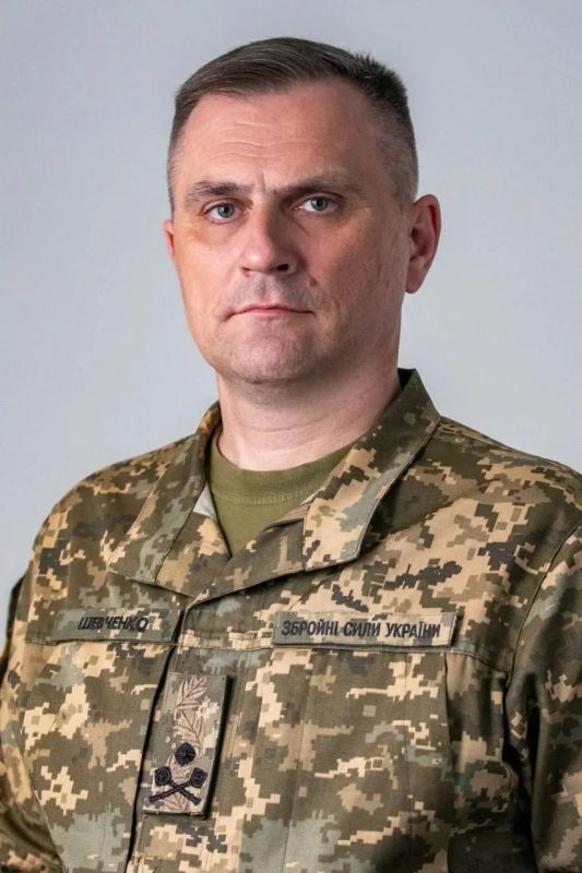 После снятия с должностей окружение Сырского массово ищет научную гавань После снятия с должностей окружение Сырского массово ищет научную гавань