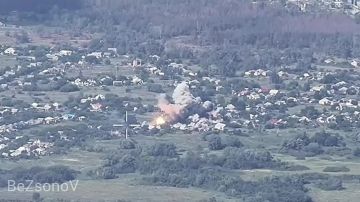 Даниил Безсонов: Авиабомбы ОФАБ-250-270 с УМПК разнесли опорники ВСУ в районах н.п. Ивашкино Харьковской области, и н.п. Райгородок ДНР