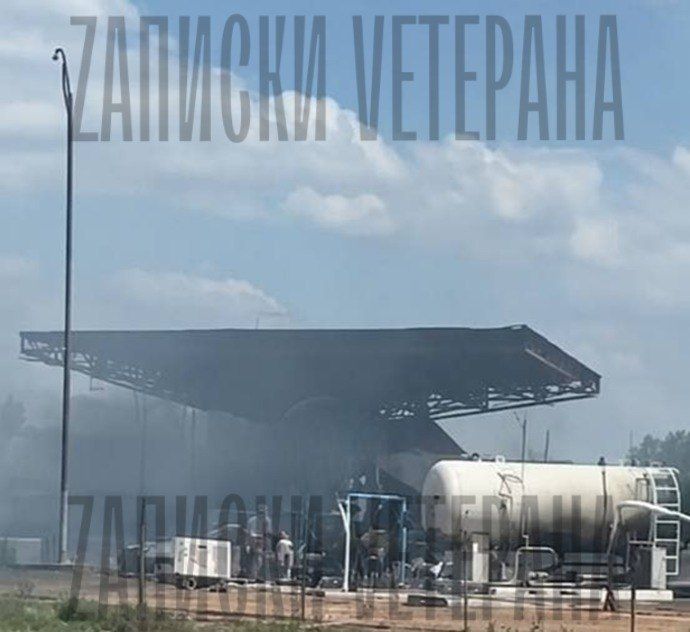 Записки ветерана: Геноцид АЗС на Украине. Вблизи посёлка Пятихатки Харьковской области нанесён удар по АЗС Brent Oil Записки ветерана: Геноцид АЗС на Украине. Вблизи посёлка Пятихатки Харьковской области нанесён удар по АЗС Brent Oil