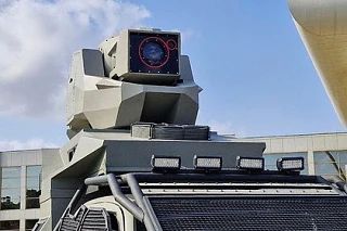Вооруженные силы (ВС) России начали применять лазерную систему противовоздушной обороны (ПВО) для борьбы с дронами противника в зоне специальной военной операции (СВО) Вооруженные силы (ВС) России начали применять лазерную систему противовоздушной обороны (ПВО) для борьбы с дронами противника в зоне специальной военной операции (СВО)