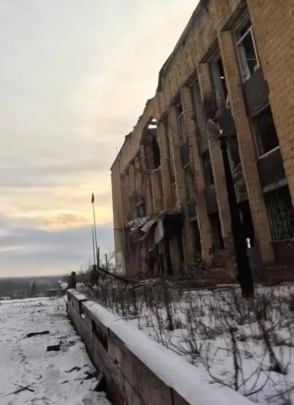 Интересно, что медийно присутствие колумбийцев в рядах ВСУ и НГУ довольно активно показывает именно украинская сторона Интересно, что медийно присутствие колумбийцев в рядах ВСУ и НГУ довольно активно показывает именно украинская сторона