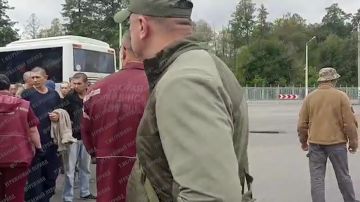 Долгожданное возвращение: более сотни российских военных освобождены из украинского плена
