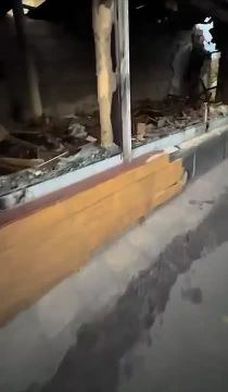 По Святогорску долгое время сохранялась некоторая неопределенность, поскольку город находится, скажем так, далеко от последних известных позиций РФ в этом районе. Но появились видео, подтверждающие, что российские войска...