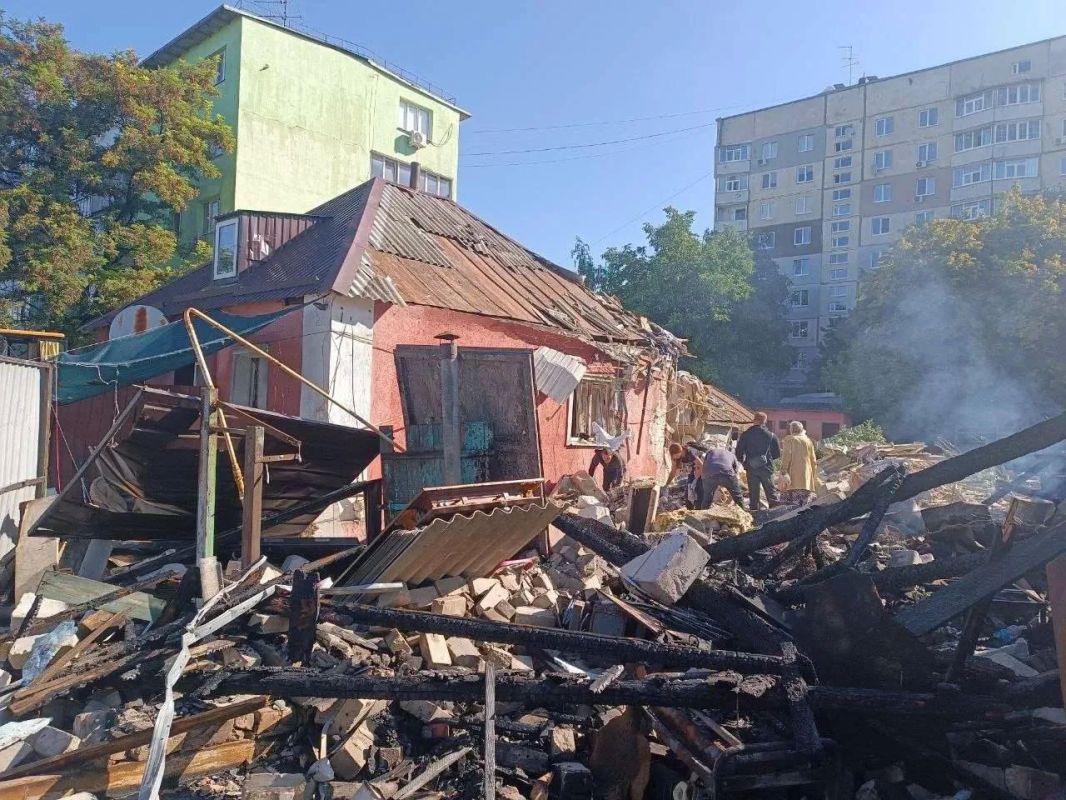 Громкие заголовки укроСМИ о вчерашнем ударе по Чугуеву скрывают одну крайне неудобную правду Громкие заголовки укроСМИ о вчерашнем ударе по Чугуеву скрывают одну крайне неудобную правду