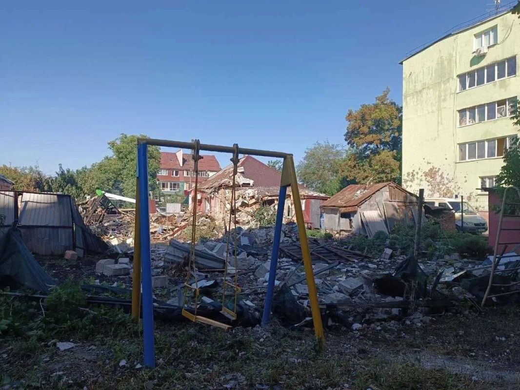 Громкие заголовки укроСМИ о вчерашнем ударе по Чугуеву скрывают одну крайне неудобную правду Громкие заголовки укроСМИ о вчерашнем ударе по Чугуеву скрывают одну крайне неудобную правду