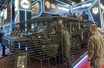 Украинское ГП «Харьковское конструкторское бюро по машиностроению имени А. А. Морозова» (ХКБМ) на проходящей в Польше оборонно-промышленной выставке MSPO 2026 представило обновленный бронетранспортер БТР-4Е «Буцефал»
